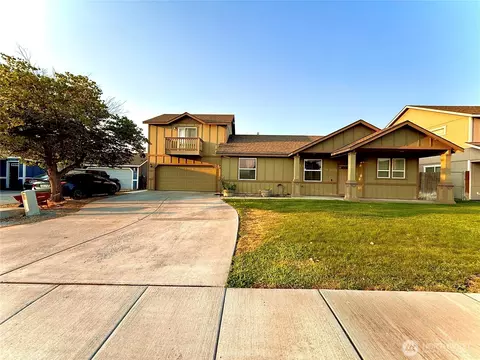 6404 Enzian Falls Dr, Pasco, WA 99301