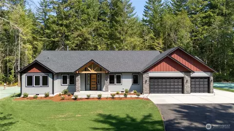 8908 Hunter Pt NW, Olympia, WA 98502