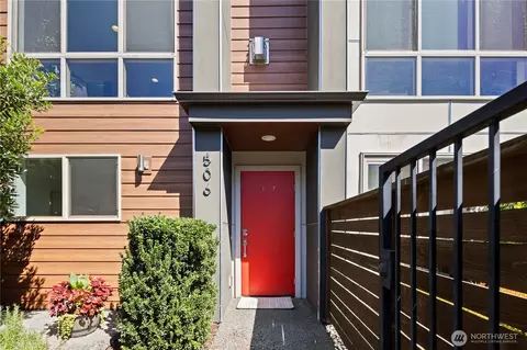 506 N 105th St, Seattle, WA 98133