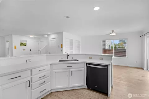 Kitchen - 3903 154th Pl SE, Bothell, WA 98012 photo 3 of 3