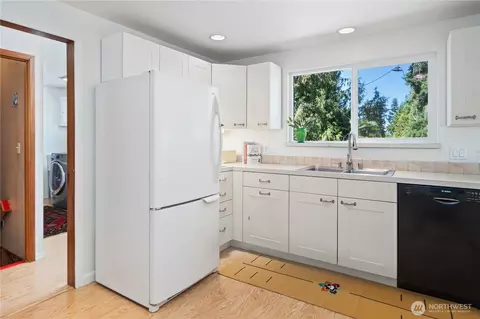 Kitchen - 245 Gupster Rd, Sequim, WA 98382 photo 2 of 2