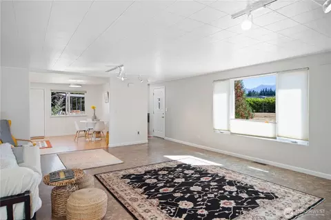 Living - 245 Gupster Rd, Sequim, WA 98382 photo 2 of 4