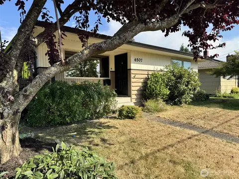 6507 Yakima Ave, Tacoma, WA 98408