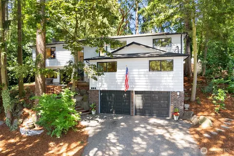 604 N 178th St, Shoreline, WA 98133