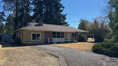 8408 Dalton Dr SW, Lakewood, WA 98498