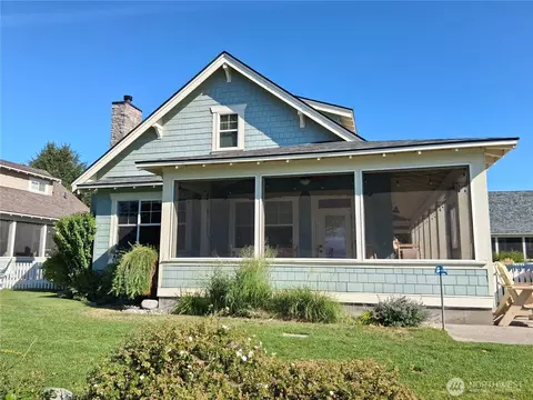 125 Barefoot Ln, Oroville, WA 98844