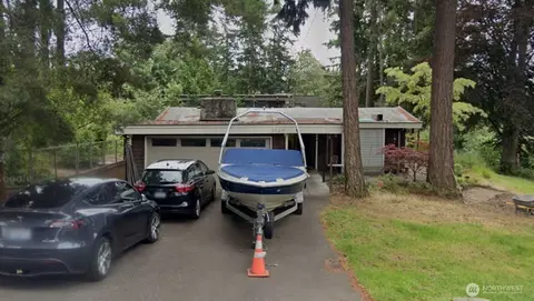 10231 NE 110th St, Kirkland, WA 98033