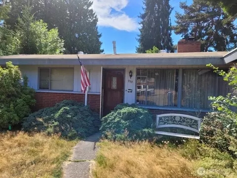 959 165th St SE, Bellevue, WA 98008
