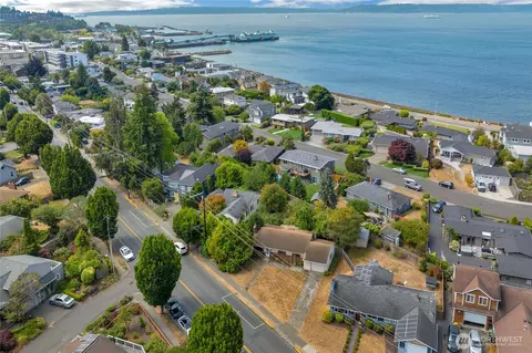 View/Area - 611 3rd Ave N, Edmonds, WA 98020 photo 2 of 4