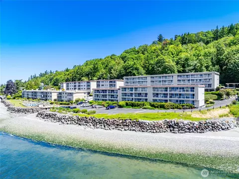 10203 47th Ave SW #C3, Seattle, WA 98146