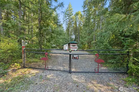 220 N Mt Washington Dr, Hoodsport, WA 98548