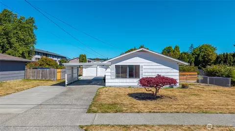 88 SW 8th Ave, Oak Harbor, WA 98277