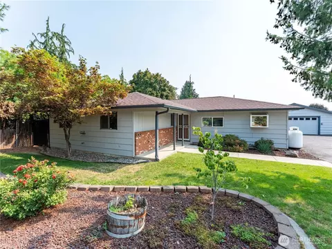 1205 Okanogan Ave, Wenatchee, WA 98801