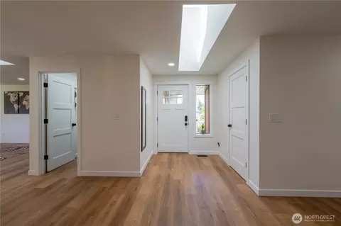 Entry Way - 4430 122nd Pl SE, Everett, WA 98208 photo 2 of 2