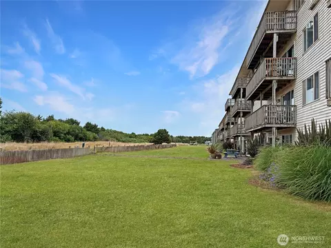 615 Ocean Shores Blvd NW #113, Ocean Shores, WA 98569