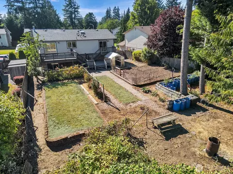 Exterior - 17503 24th Ave SE, Bothell, WA 98012 photo 9 of 11