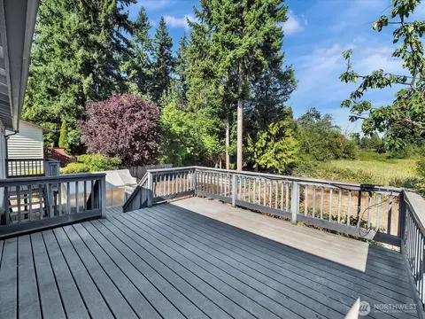 Exterior - 17503 24th Ave SE, Bothell, WA 98012 photo 5 of 11