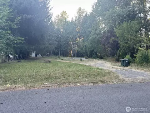 411 Reflection Ln SE, Rainier, WA 98576