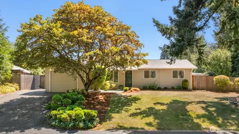 1604 153rd St SW, Lynnwood, WA 98087