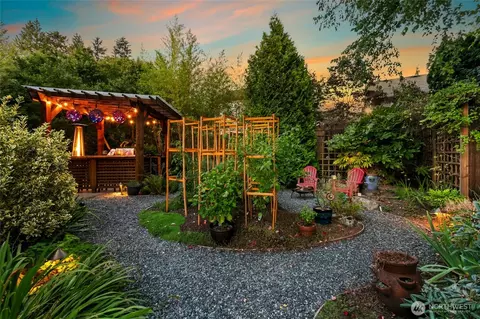 Exterior - 19033 29th Ave SE, Bothell, WA 98012 photo 15 of 16