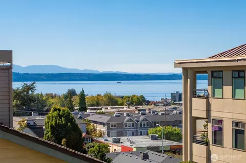 535 Walnut St #202, Edmonds, WA 98020