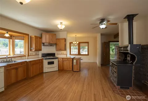 854 Mcfarland Dr, Sequim, WA 98382 photo 5