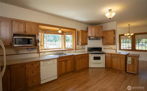 854 Mcfarland Dr, Sequim, WA 98382 photo 4