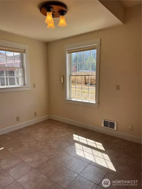 854 Mcfarland Dr, Sequim, WA 98382 photo 9