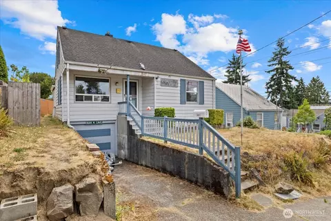 347 NW 52nd St, Seattle, WA 98107
