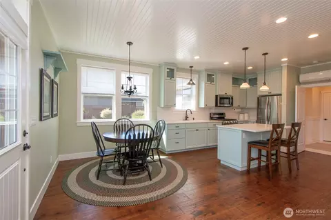 Kitchen - 990 New Meadows Loop, Sequim, WA 98382 photo 6 of 10