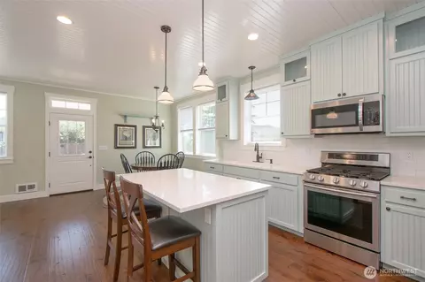 Kitchen - 990 New Meadows Loop, Sequim, WA 98382 photo 8 of 10