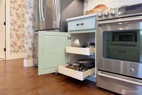 Kitchen - 990 New Meadows Loop, Sequim, WA 98382 photo 5 of 10