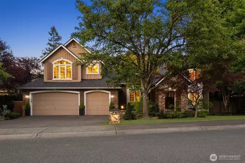 2040 277th Ave SE, Sammamish, WA 98075