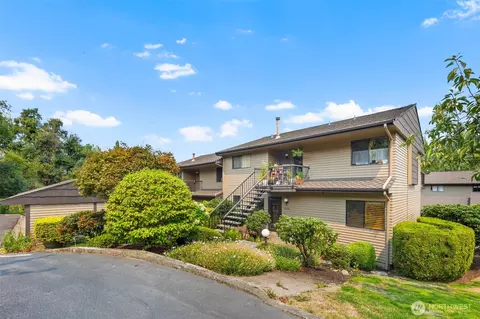 10626 NE Glen Acres Dr #626, Seattle, WA 98168