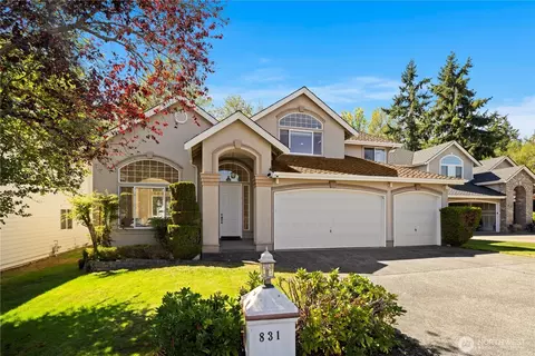831 SW 355th Ct, Federal Way, WA 98023