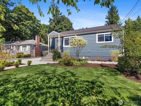 Exterior - 10126 NE 186th St, Bothell, WA 98011 photo 4 of 18
