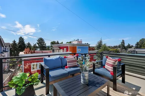 2425 N 75th St, Seattle, WA 98103 photo 22
