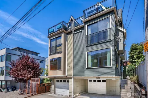 2425 N 75th St, Seattle, WA 98103