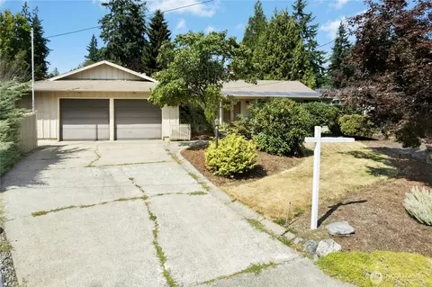 3002 162nd Pl SE, Bellevue, WA 98008
