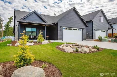 252 Sweet Gum Dr, Blaine, WA 98230
