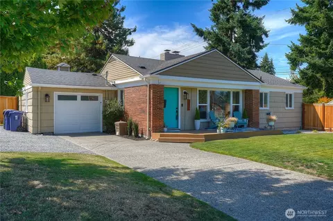 1206 Moorlands Dr, Tacoma, WA 98405