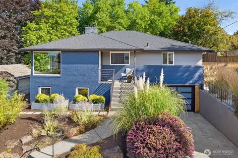 4110 SW Rose St, Seattle, WA 98136