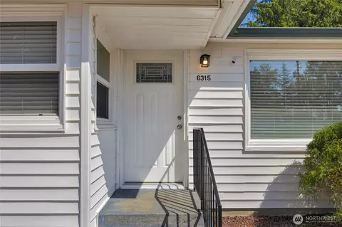 6315 W Beech St, Everett, WA 98203 photo 3
