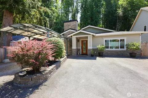 565 SE Croston Ln, Issaquah, WA 98027
