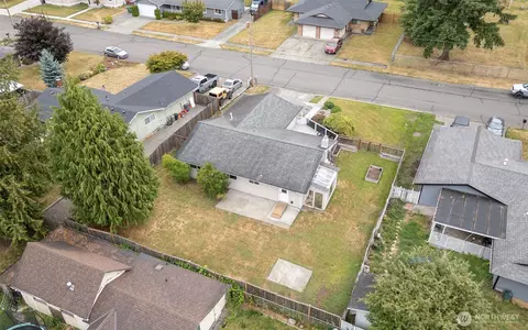 View/Area - 1836 Florence St, Enumclaw, WA 98022 photo 2 of 3