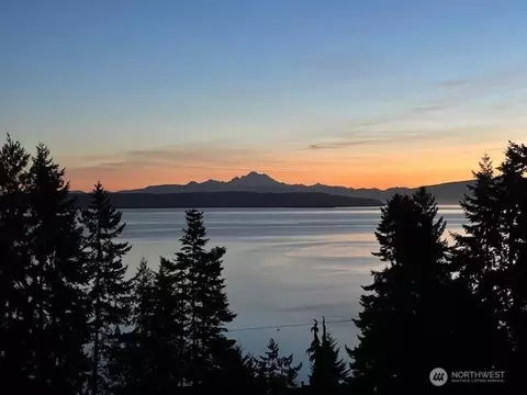 305 Alta Vista Ave, Coupeville, WA 98239