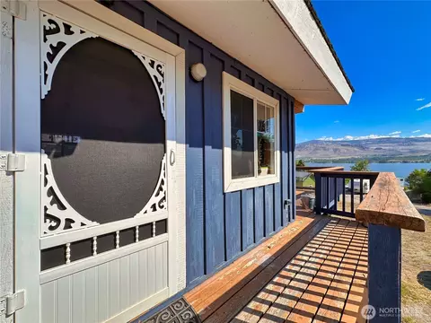 76 B Westlake Rd, Oroville, WA 98844