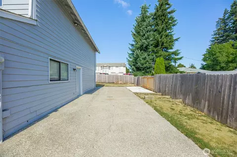 Exterior - 18 E B E Intercity Ave, Everett, WA 98208 photo 13 of 13