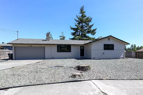 748 SW Heller St, Oak Harbor, WA 98277
