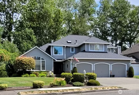 2113 20th St SE, Puyallup, WA 98372